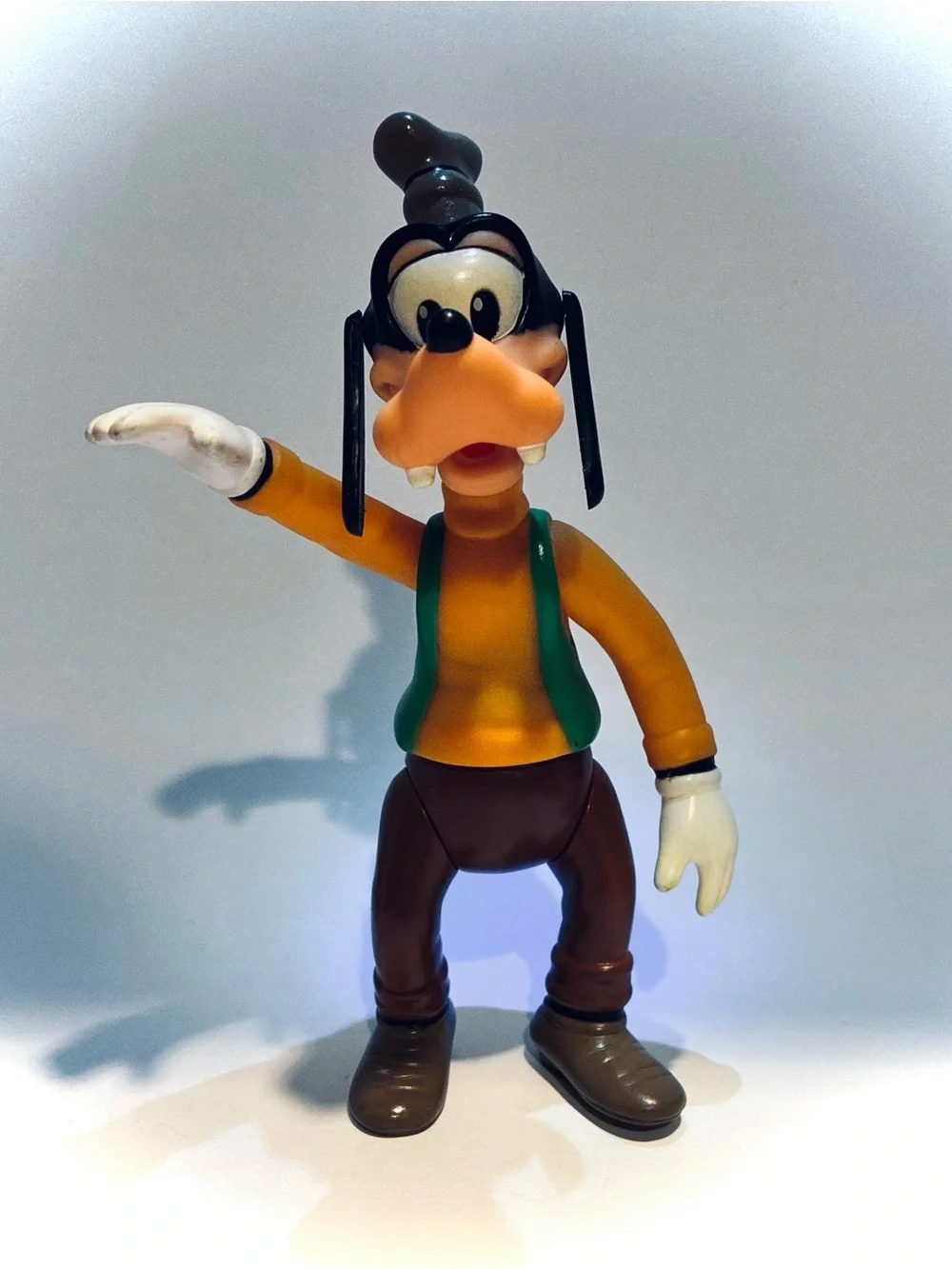 Vintage Disney’s GOOFY Poseable Figure, 6.5 inch.  1986